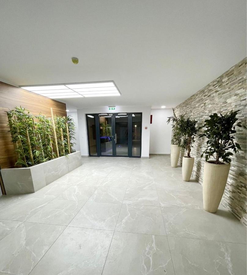 Hils Pallady Apartament Lyly Bukarest Exterior foto